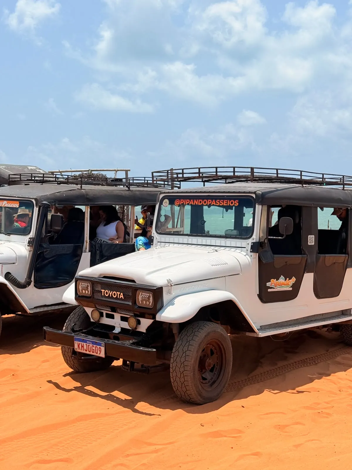 Mídia 6 de Passeio de Jeep 4x4 — Pipa Completa