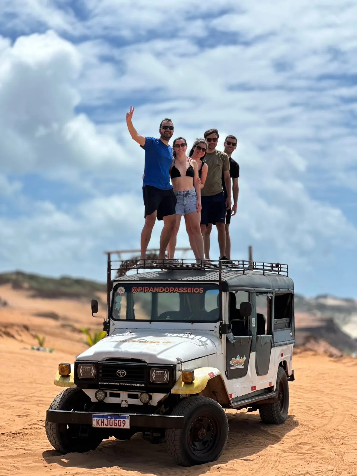 Mídia 7 de Passeio de Jeep 4x4 — Pipa Completa